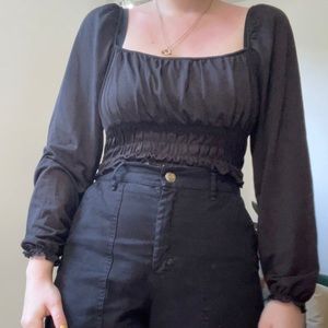 H&M lightweight puffy sleeve smocked top